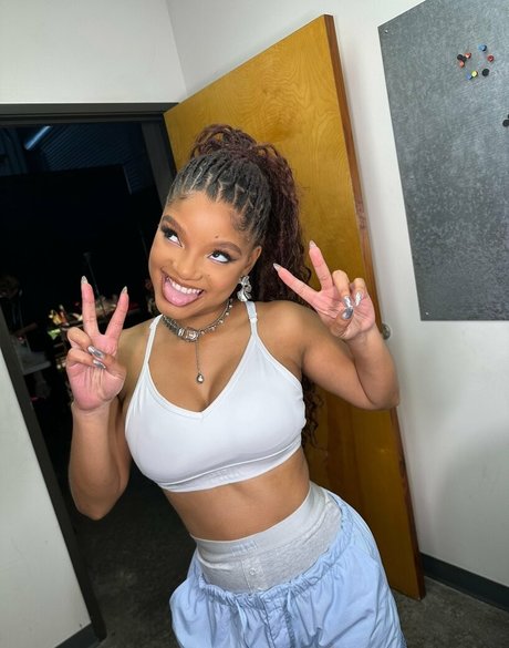 Halle Bailey nude leaked OnlyFans pic