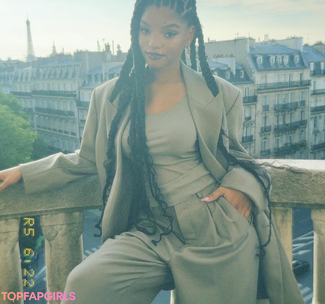 Halle Bailey Nude Leaked OnlyFans Photo #315