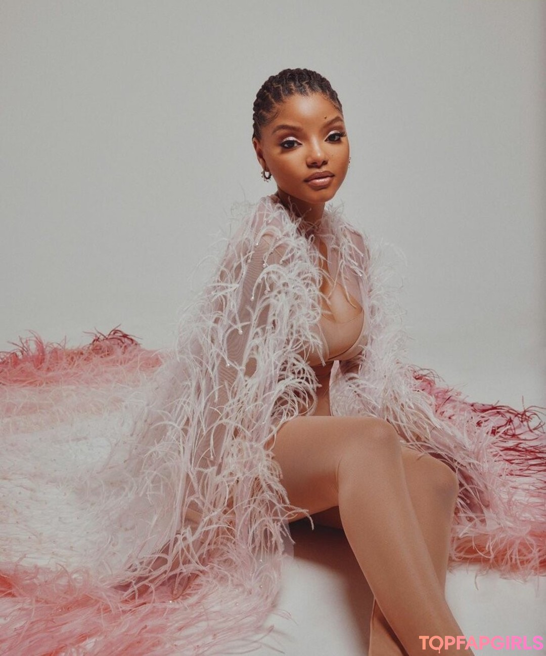 Halle Bailey Nude Leaked OnlyFans Photo #145