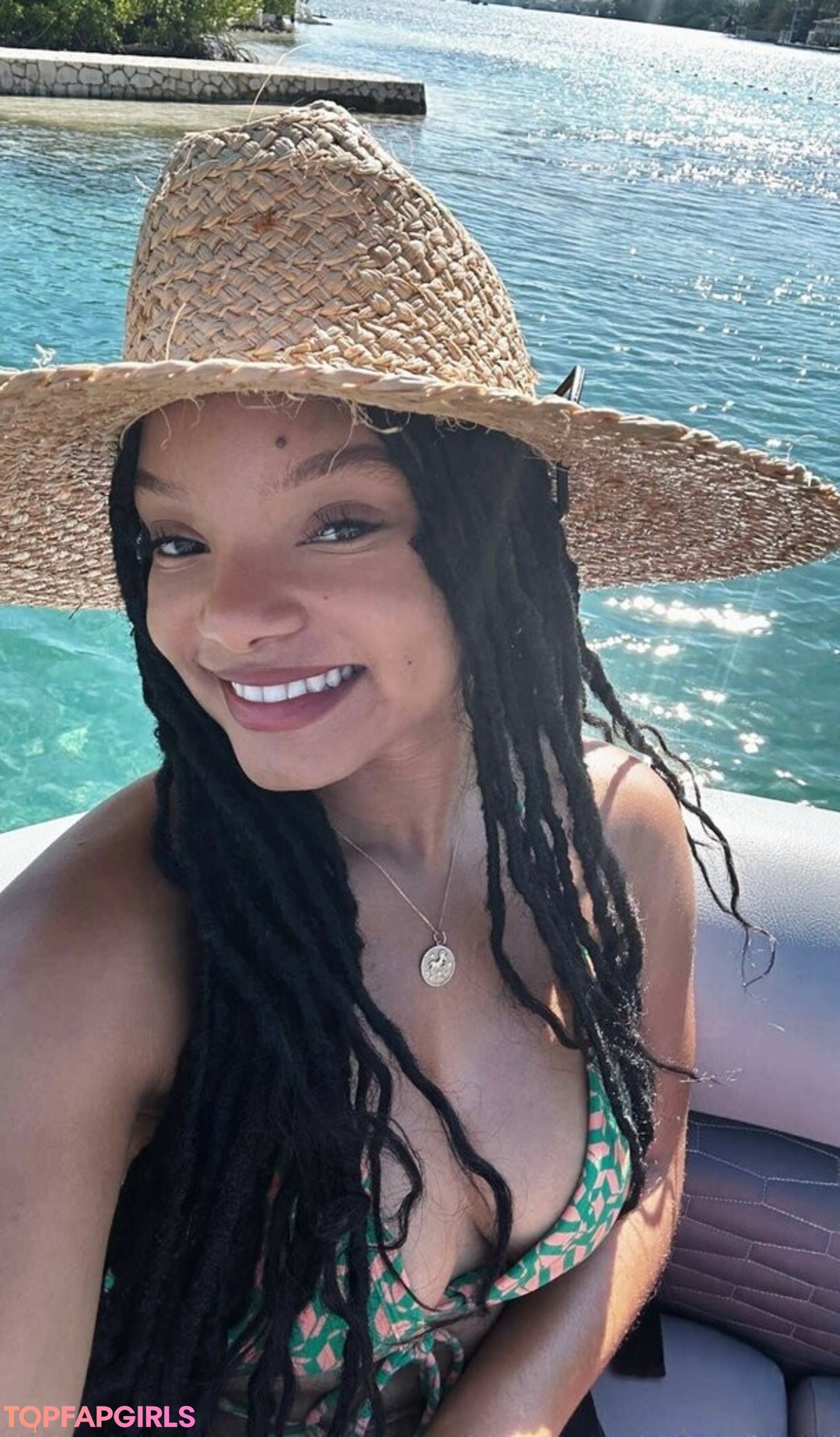 Halle Bailey Nude Leaked OnlyFans Photo #272