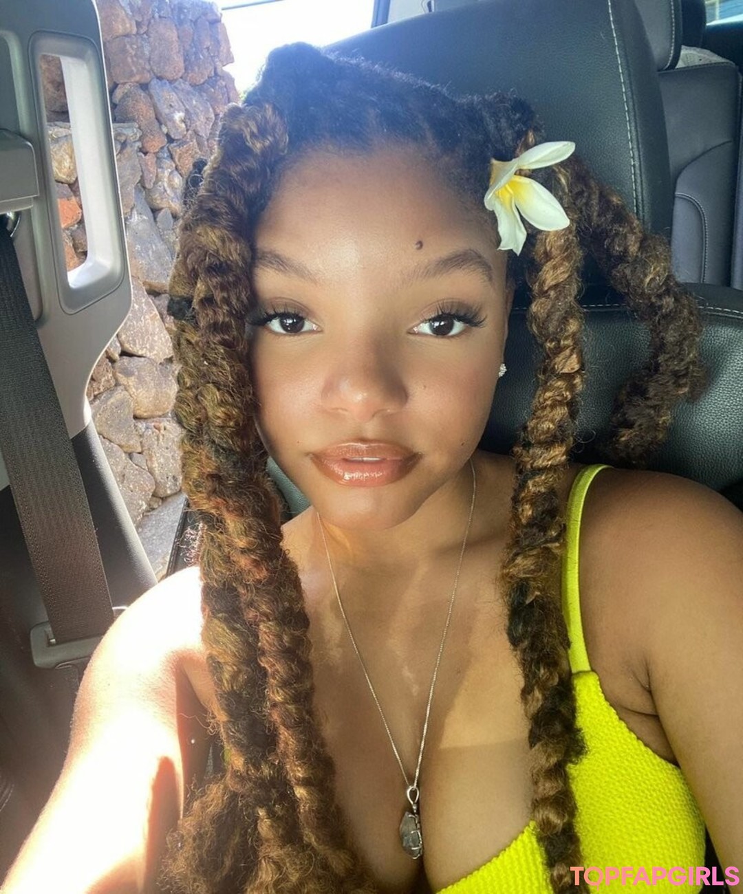 Halle Bailey Nude Leaked OnlyFans Photo #153