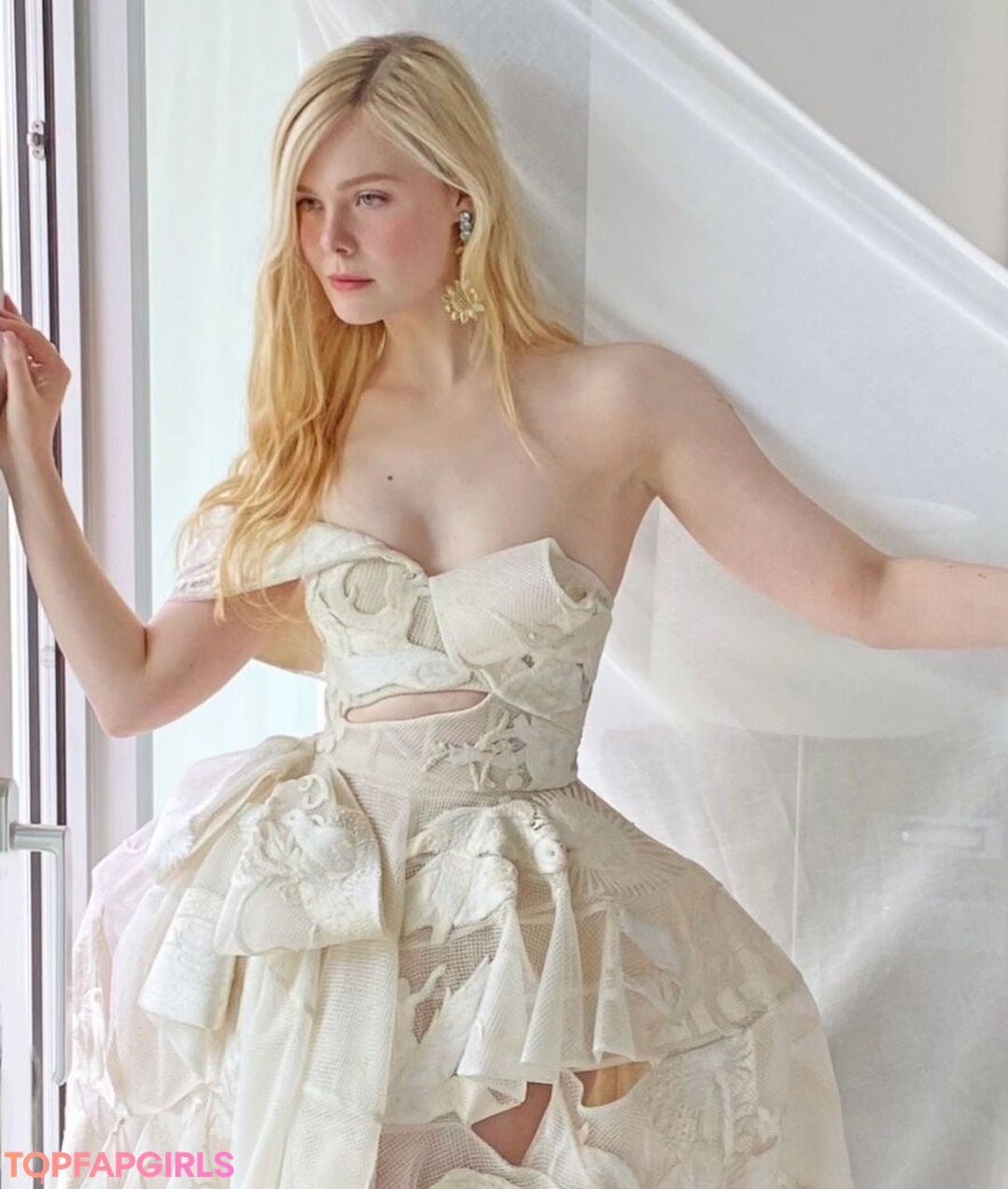 Elle Fanning Nude Leaked OnlyFans Photo #436