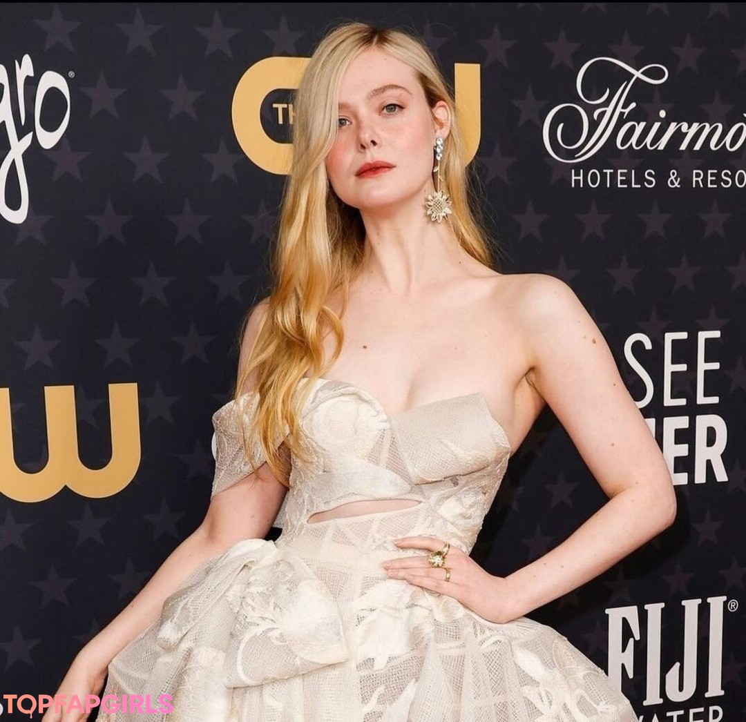 Elle Fanning Nude Leaked OnlyFans Photo #1032