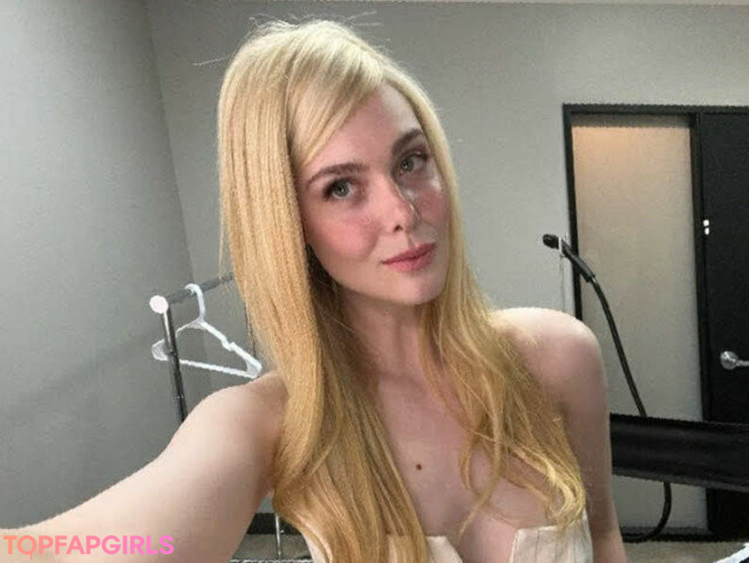 Elle Fanning Nude Leaked OnlyFans Photo #80