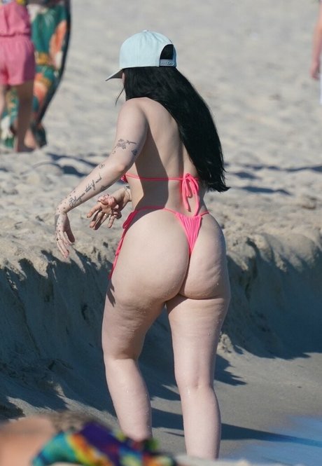 Noah Cyrus nude leaked OnlyFans pic