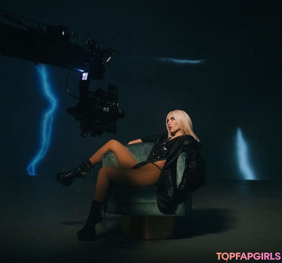 Ava Max Nude Leaked OnlyFans Photo #70