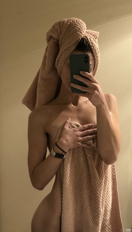 Emmayearose nude leaked OnlyFans pic