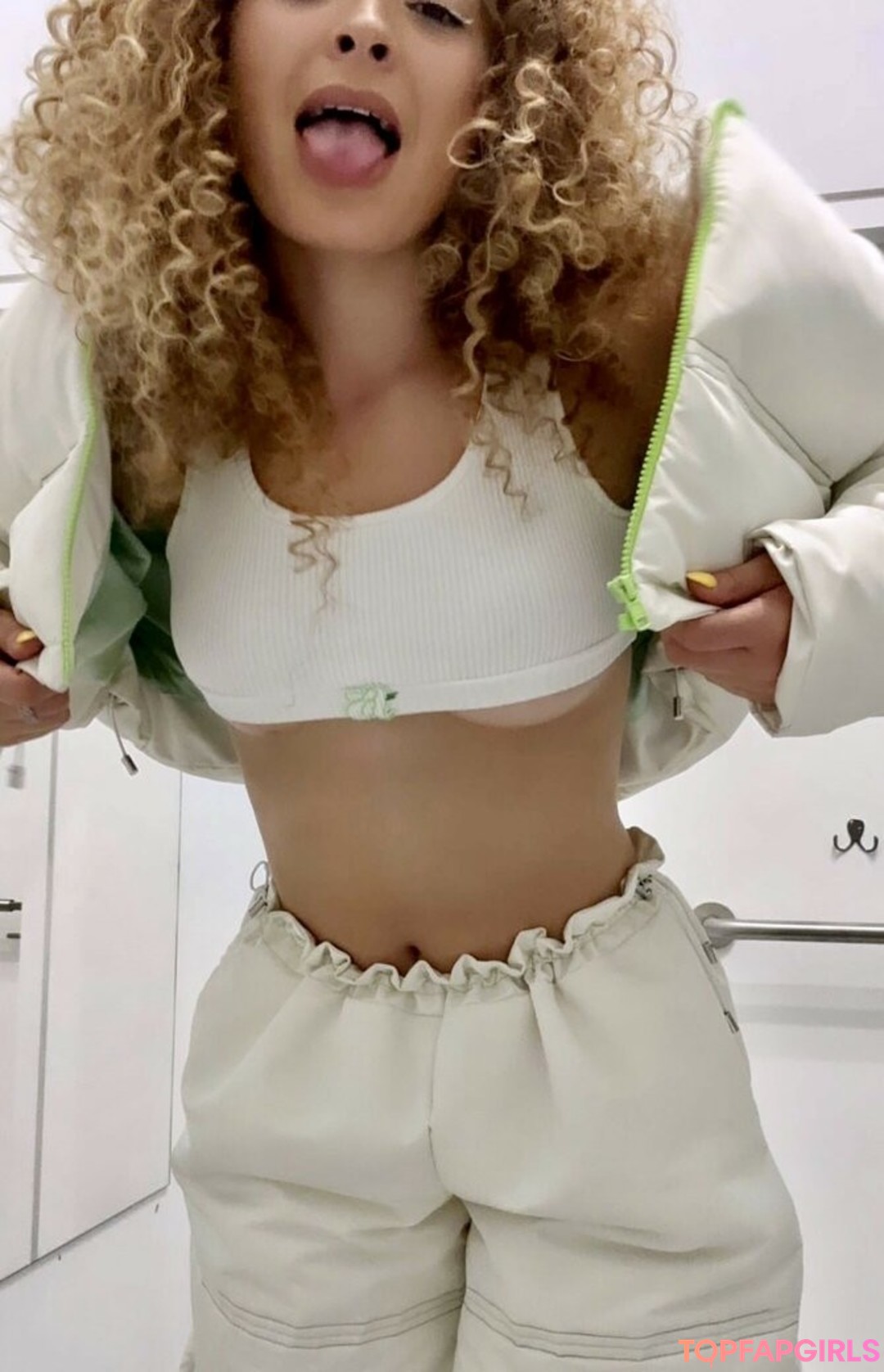 Ella Eyre Nude Leaked OnlyFans Photo #19