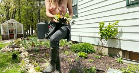 The Naked Gardener nude leaked OnlyFans pic