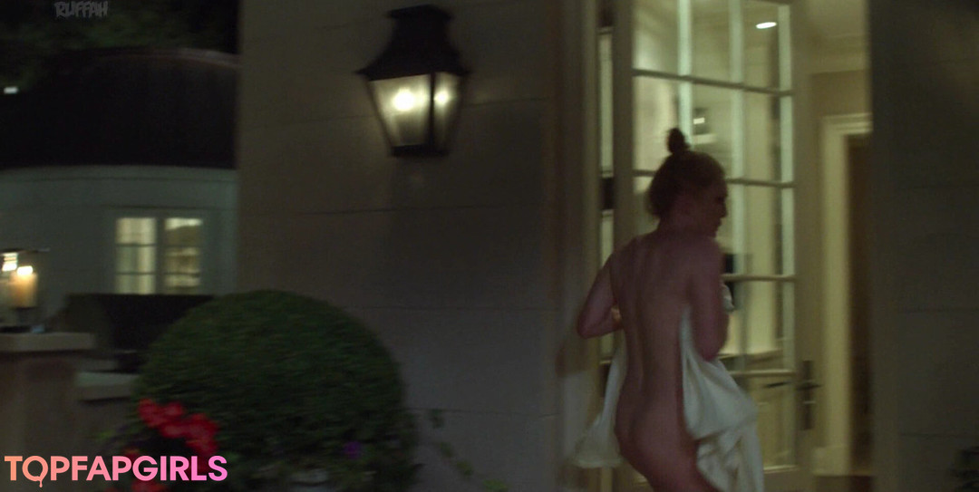 Julianne Moore Nude Leaked OnlyFans Photo #42