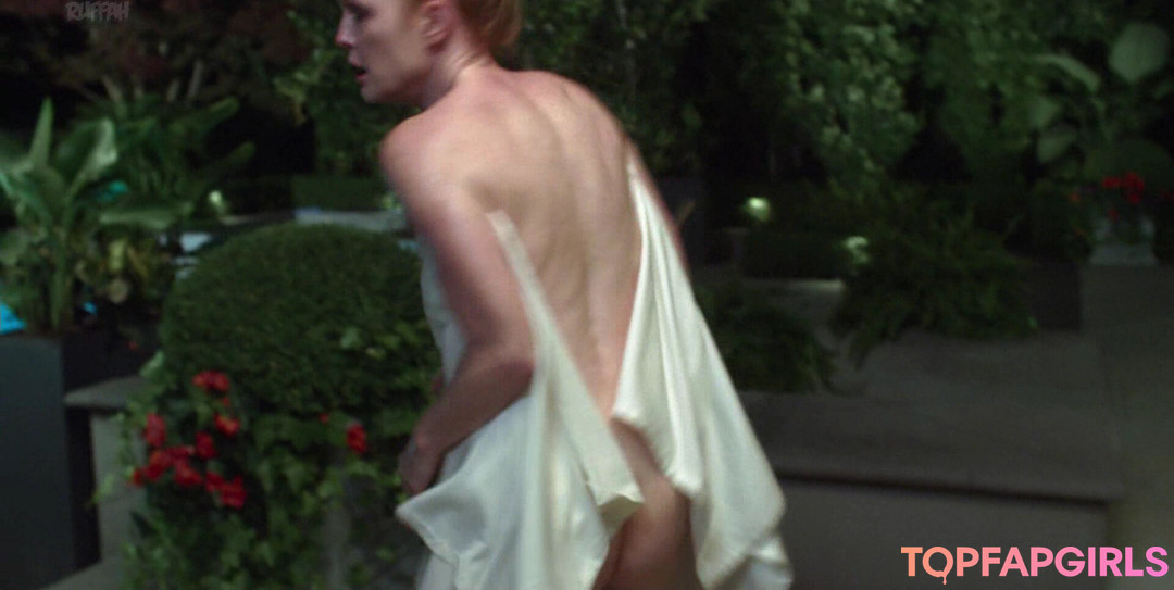 Julianne Moore Nude Leaked OnlyFans Photo #28