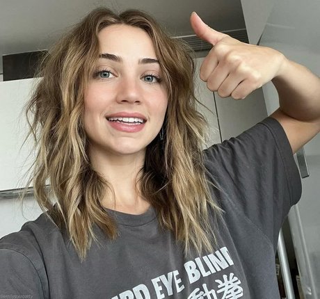 Emily Rudd nude leaked OnlyFans photo #8