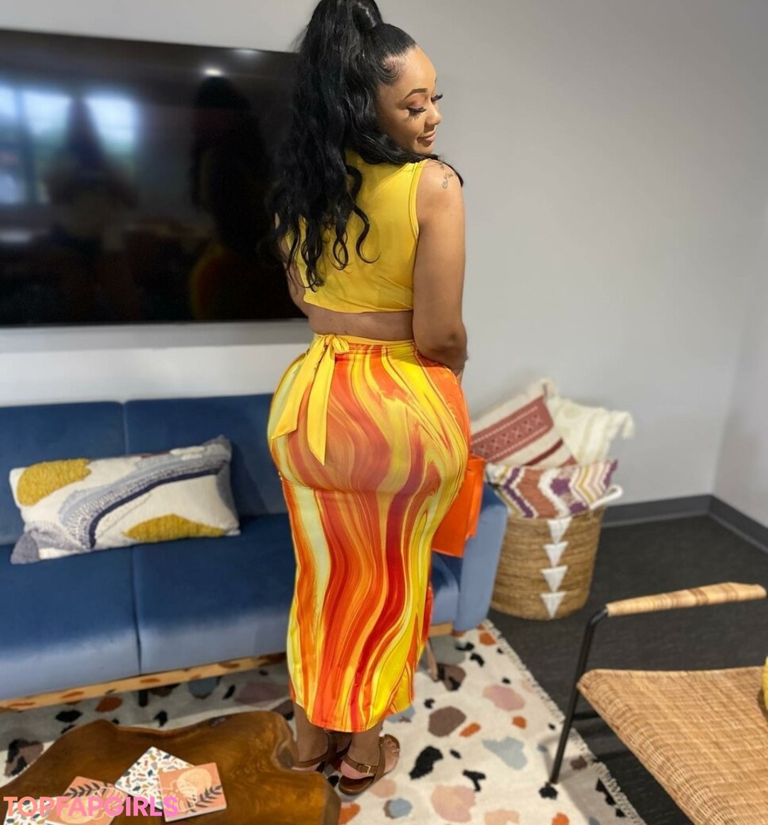 Nunu Nellz Nude Leaked OnlyFans Photo #2