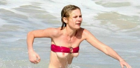 Kirsten Dunst nude leaked OnlyFans pic