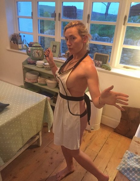 Kate Winslet nude leaked OnlyFans pic