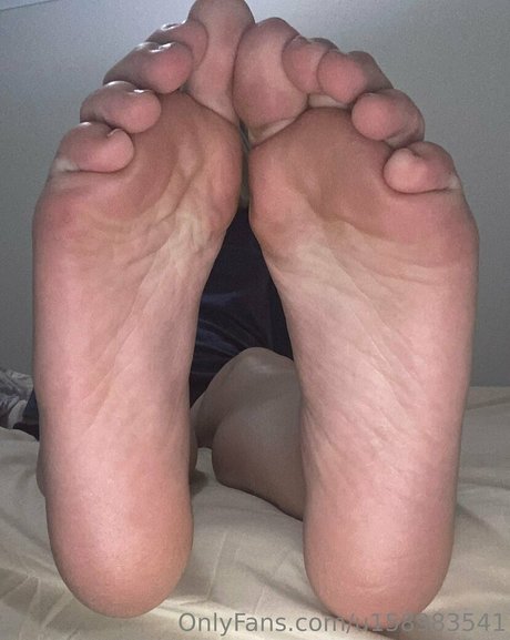 Barefootlibran nude leaked OnlyFans pic