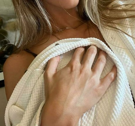 Meelah Robbins nude leaked OnlyFans pic