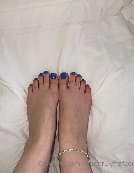 Yourstrulymsfeet nude leaked OnlyFans pic