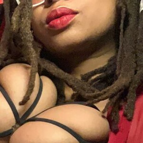 Therealblackqueenraven nude leaked OnlyFans pic