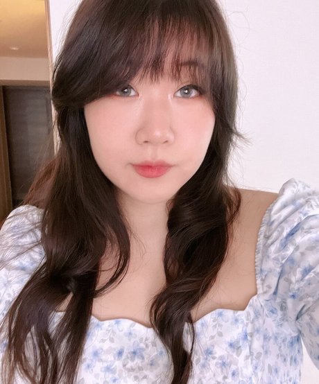 Emirichu nude leaked OnlyFans photo #10