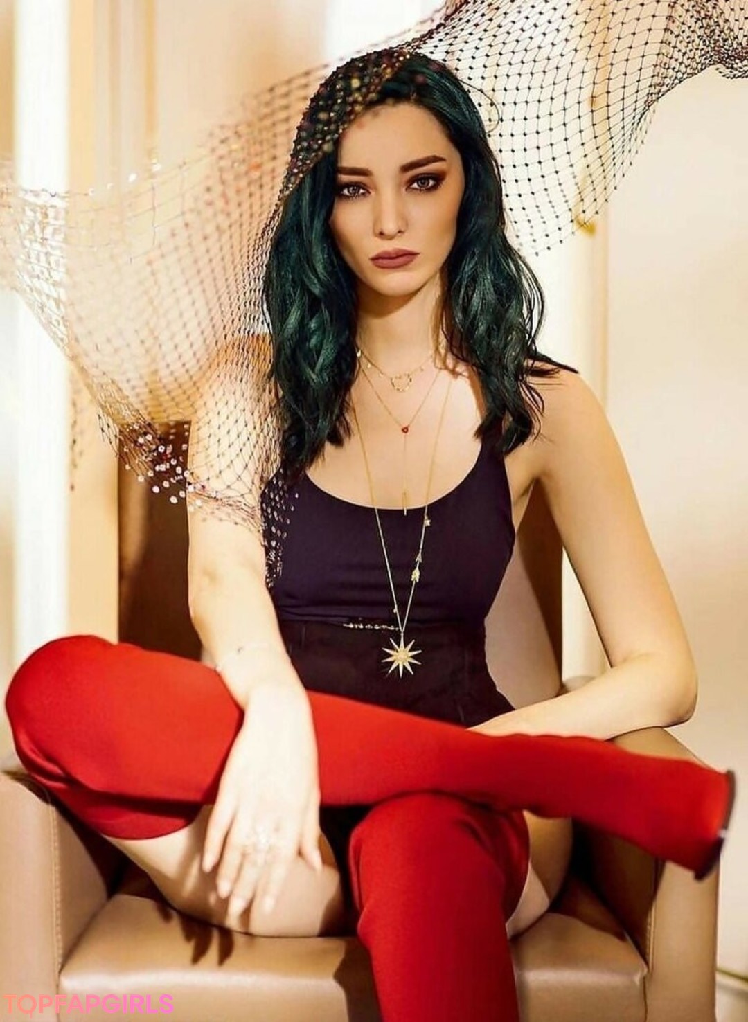 Emma Dumont Nude Leaked OnlyFans Photo #12