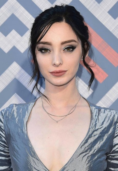 Emma Dumont nude leaked OnlyFans photo #33