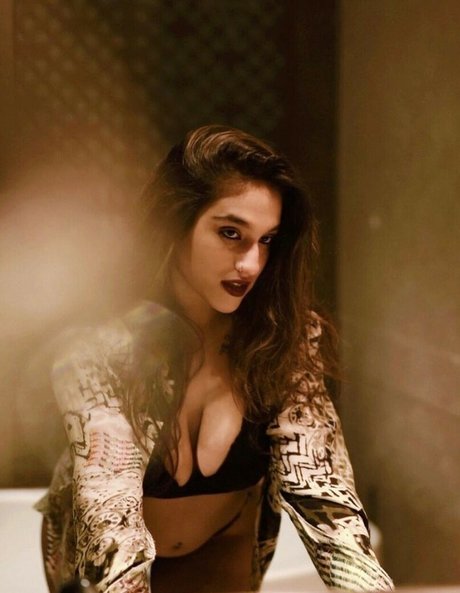 Deeksha Arora nude leaked OnlyFans pic