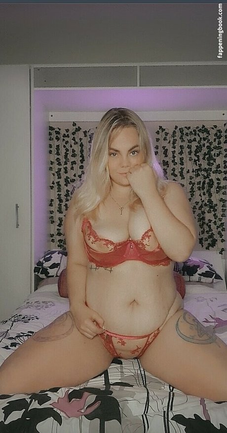 Emillie nude leaked OnlyFans pic