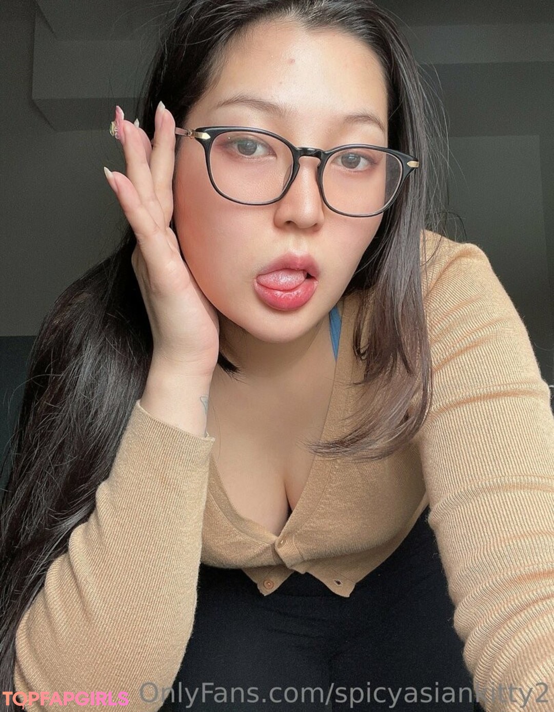 Spicyasiankitty2 Nude Leaked OnlyFans Photo #4