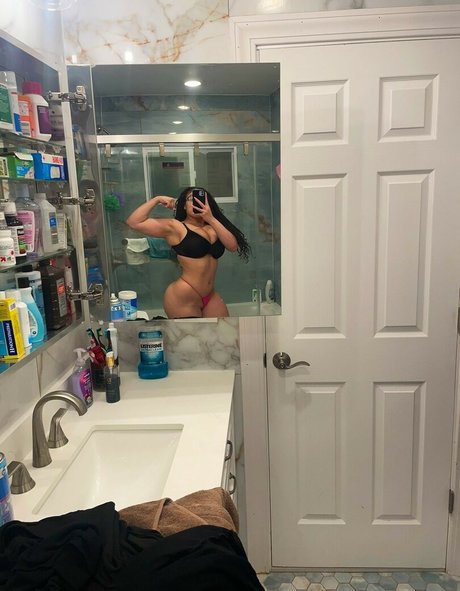 Safiyaswrld nude leaked OnlyFans pic