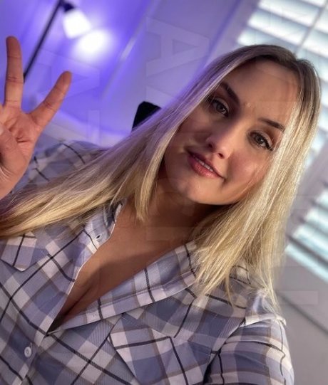 Naomi Kyle nude leaked OnlyFans pic