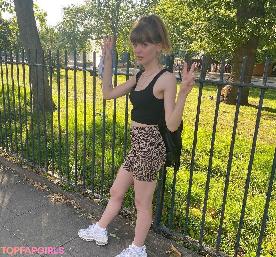 Maisie Peters Nude Leaked OnlyFans Photo #148