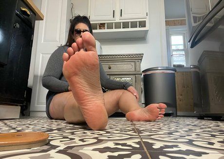 Azerasfeet nude leaked OnlyFans pic