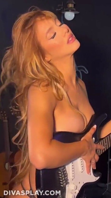 Flor Vigna nude leaked OnlyFans photo #38