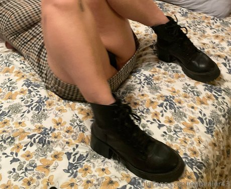 Legdealer43 nude leaked OnlyFans pic