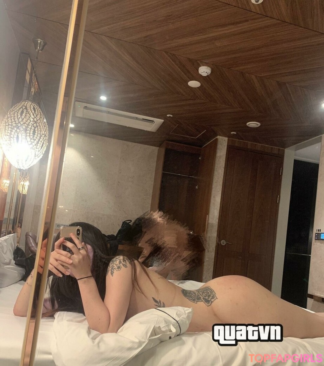 Bella_0406_ Nude Leaked OnlyFans Photo #2