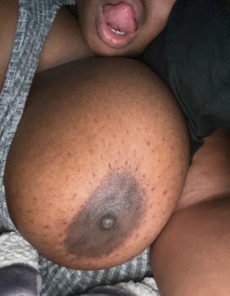 Juicyynae22 nude leaked OnlyFans photo #12