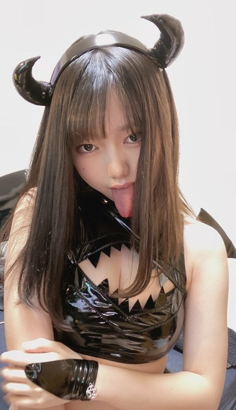 Tsukino Manjirou nude leaked OnlyFans photo #5