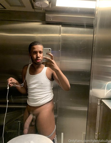 Tylerbandsome nude leaked OnlyFans pic
