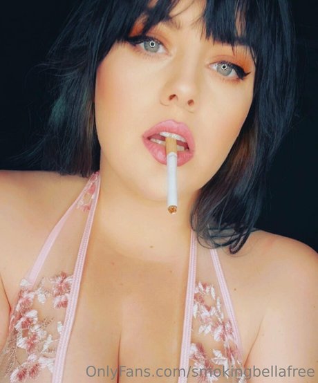 Smokingbellafree nude leaked OnlyFans pic