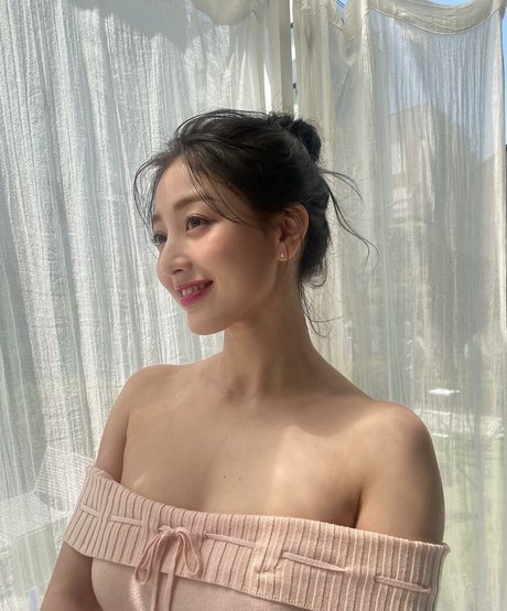 Jihyo nude leaked OnlyFans photo #2
