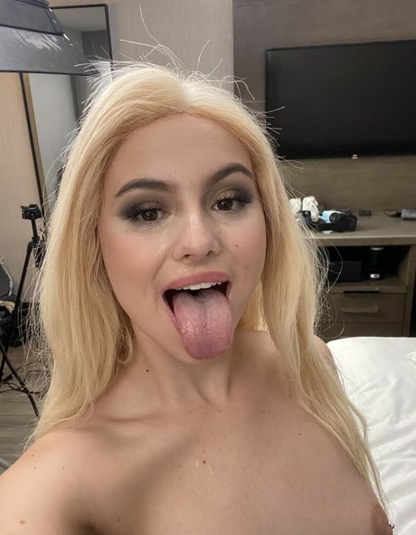 Ariabanksxxx nude leaked OnlyFans pic