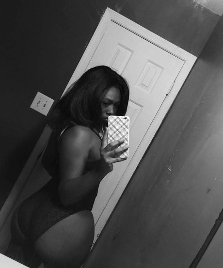 AsiaaMariee___ nude leaked OnlyFans pic