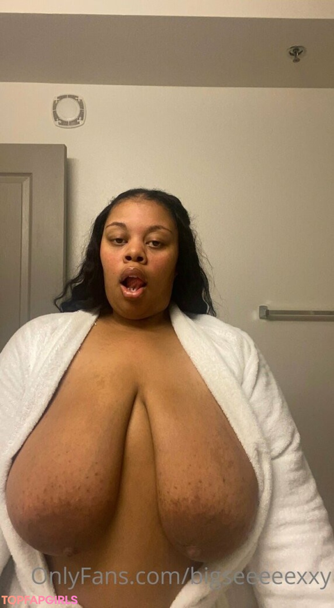 Bigseeeeexxy Nude Leaked OnlyFans Photo #257