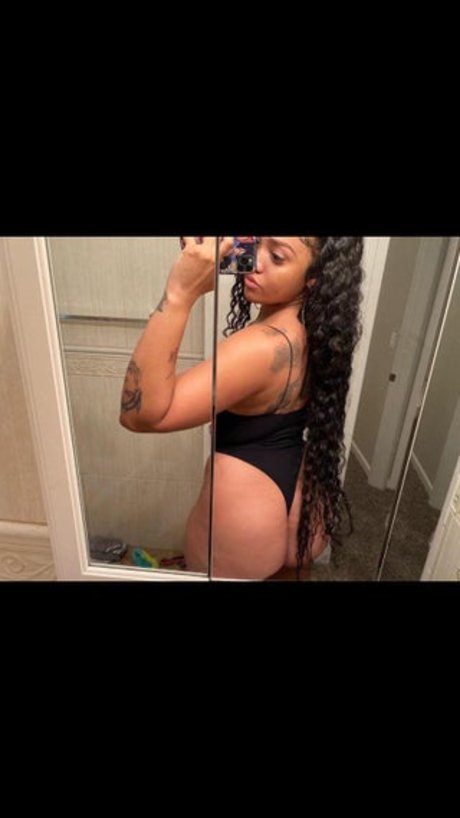 Essence nude leaked OnlyFans pic