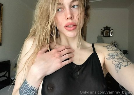 Yammy_bunny nude leaked OnlyFans photo #17