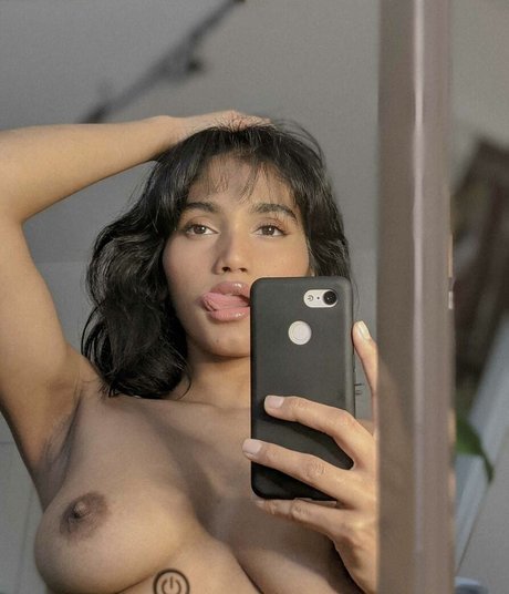 Kalani Fernando nude leaked OnlyFans pic