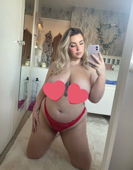 Curvygirllou nude leaked OnlyFans photo #14