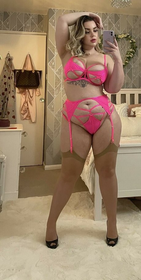 Curvygirllou nude leaked OnlyFans photo #3