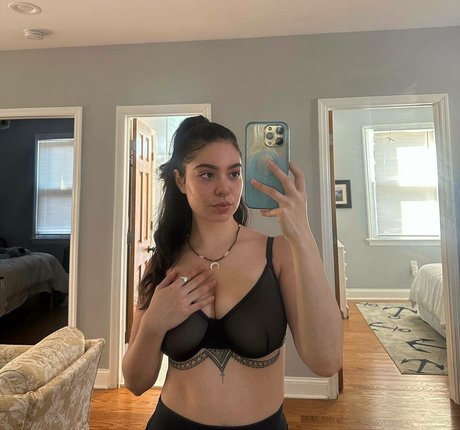 Aulii Cravalho nude leaked OnlyFans pic